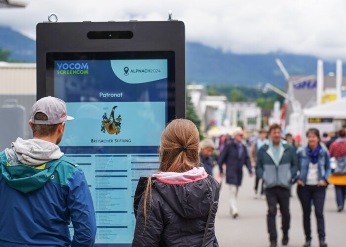 Screencom Produkte Outdoor Stele Touch schwarz 1400x1000