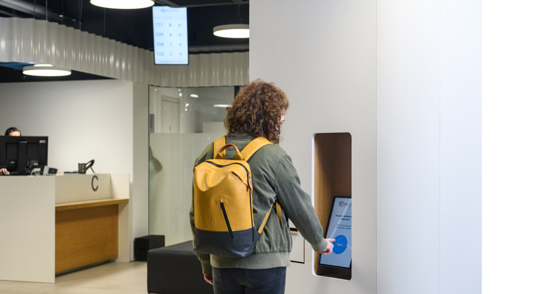 Screencom News Hero 3000x1600 Queue ZVV